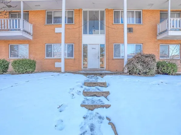 9910 Broadmoor Dr, Saint Louis, MO 63114