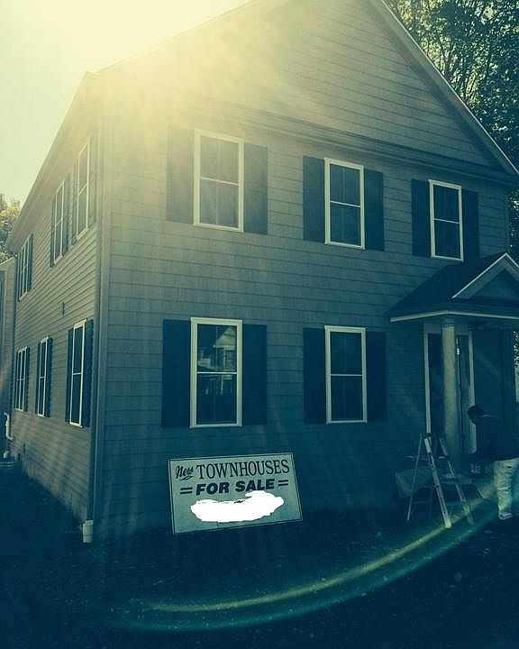 2nd image of 730 Main St #1