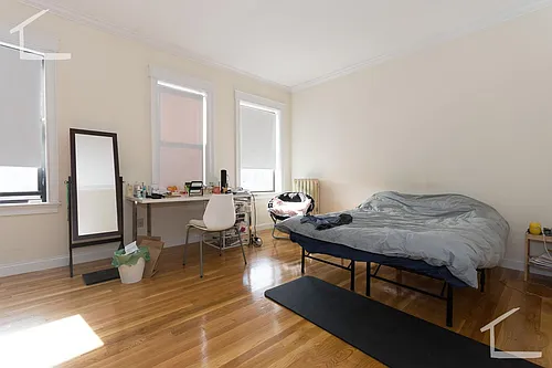 67 Quint Ave #4 Photo 1