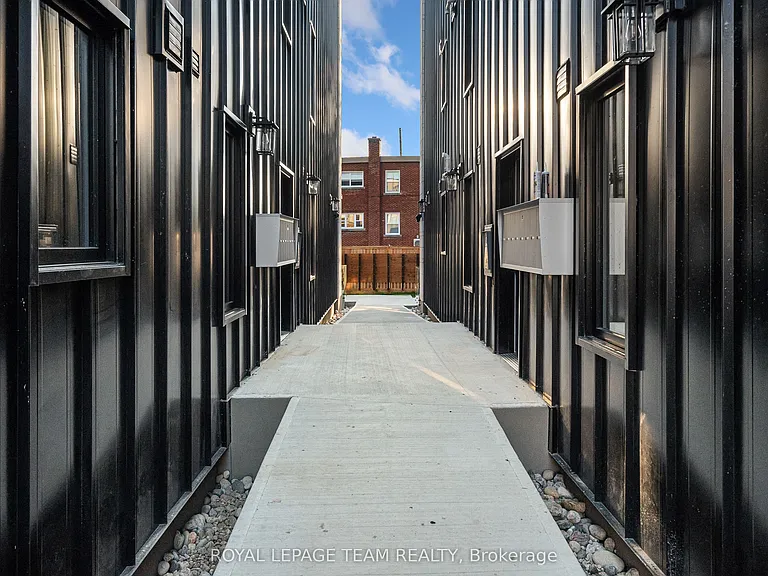 366 Winona Ave #5 — Photo 18