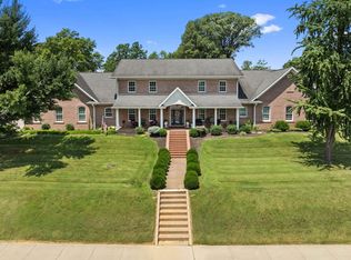 1021 N Main St, Henderson, KY 42420