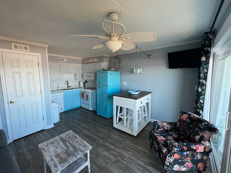 222 Carolina Beach Ave N #303 — Photo 2