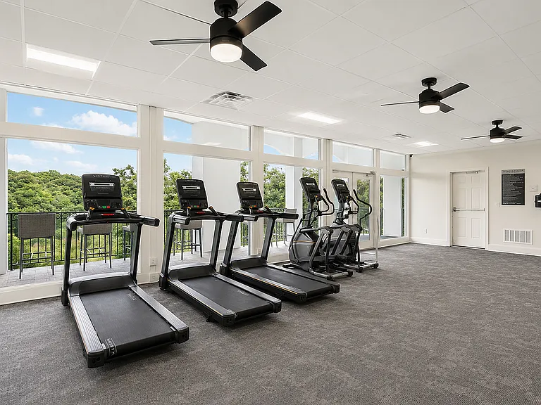 Stay active with scenic Chattahoochee River views from the Avana Cumberland fitness center.