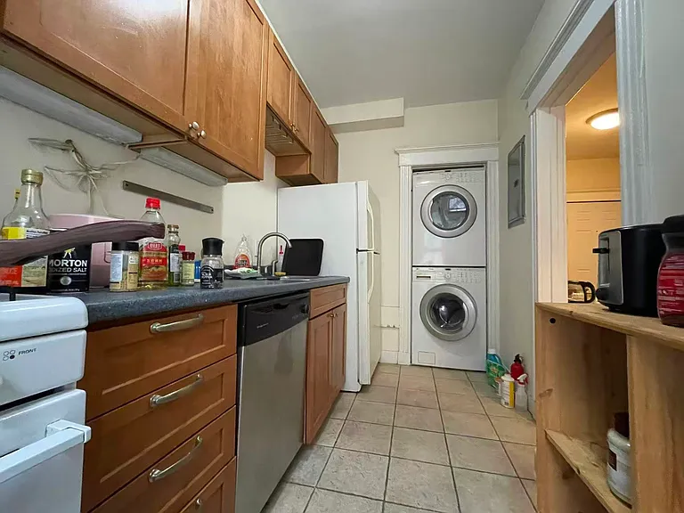 47 Park Vale Ave #5 — Photo 9
