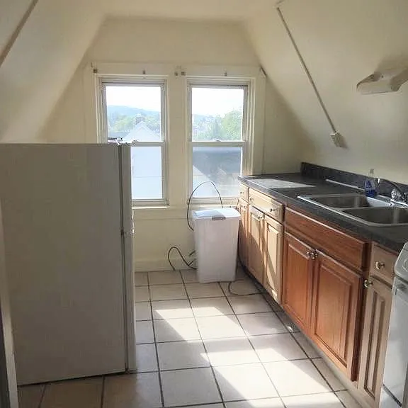 801 Bushkill St #3 — Photo 4