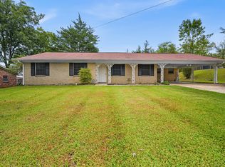 1303 Van Buren Ave, Tupelo, MS 38801