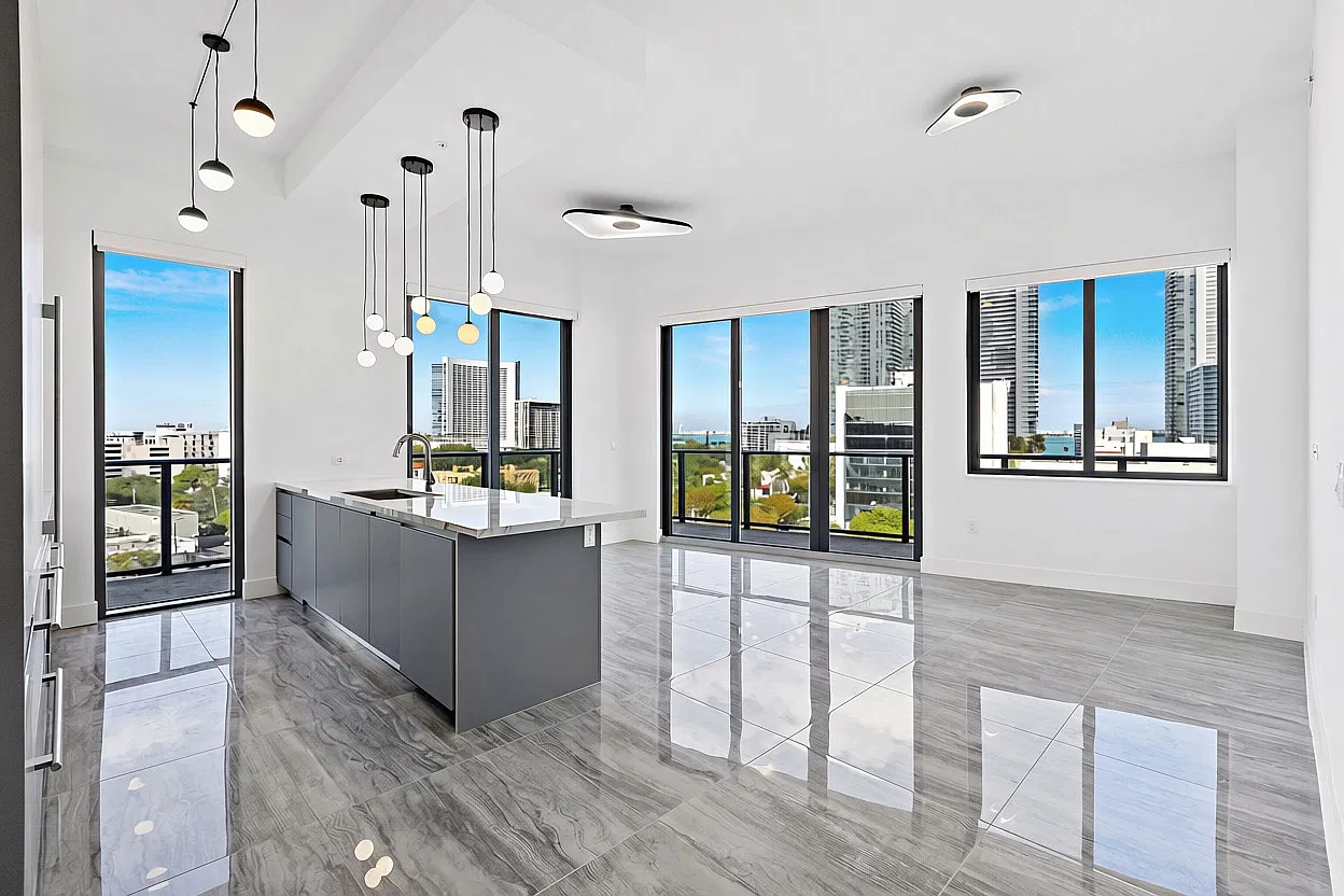 2 bed, 1282 sqft, $4,472 — Photo 1