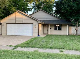 217 Main St, Augusta, KS 67010