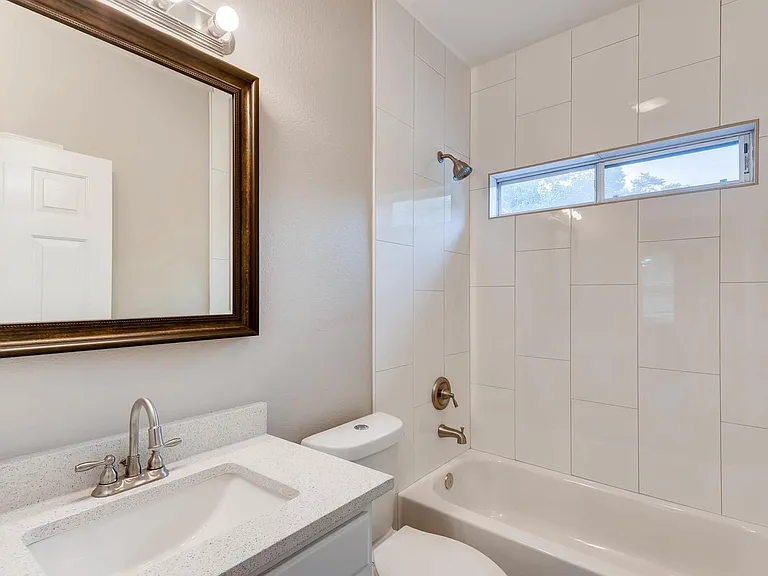 1116 Estes Ave #A — Photo 20