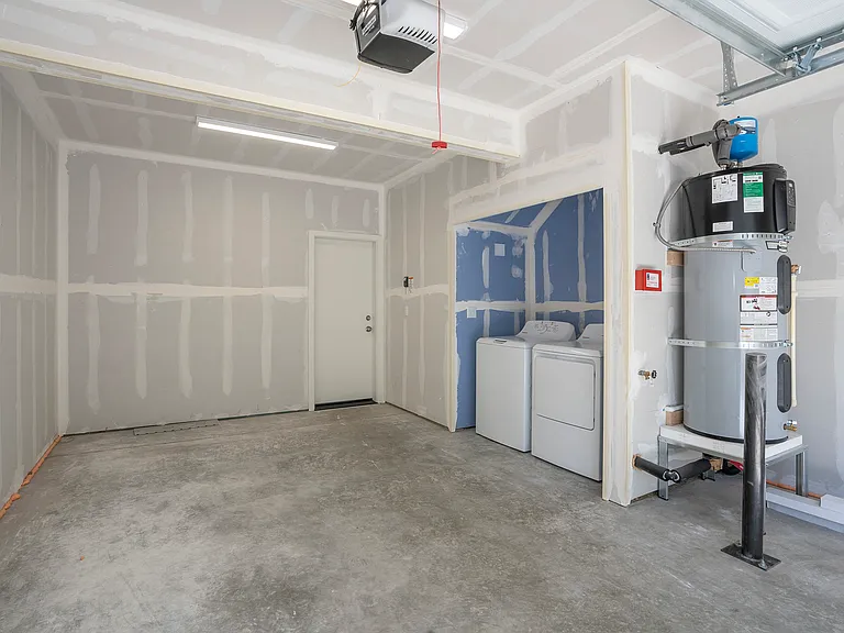 4873 S 48th St #D-2 — Photo 17