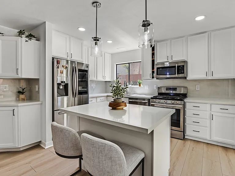 572 Macbrey Dr — Photo 21