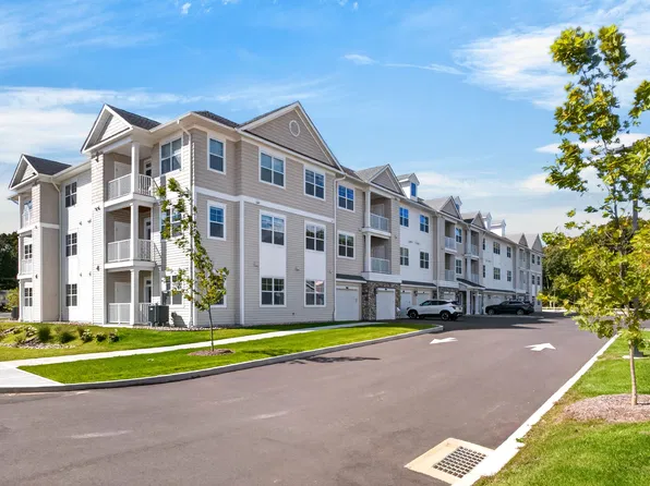 Stonington Village Apartments, 45 Village Gate Dr #1313, Pawcatuck, CT 06379