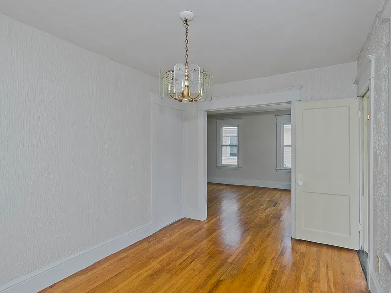 111-115 Groveland St #2 — Photo 10