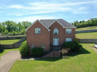 124 Chipwood Dr, Hendersonville, TN 37075