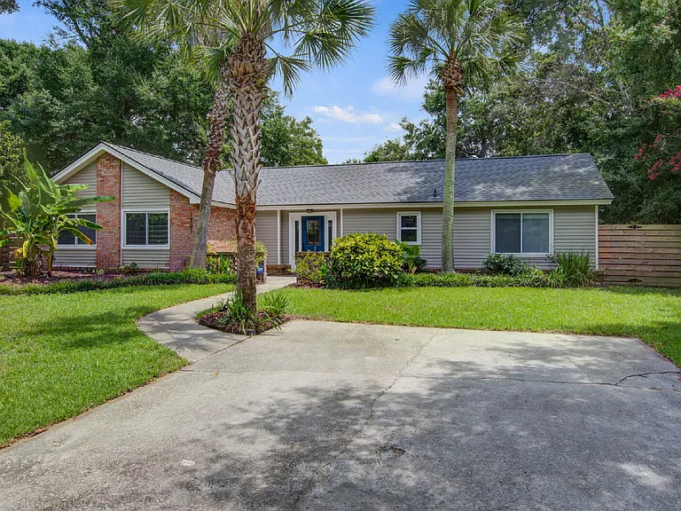 1307 Bob White Dr — Photo 2