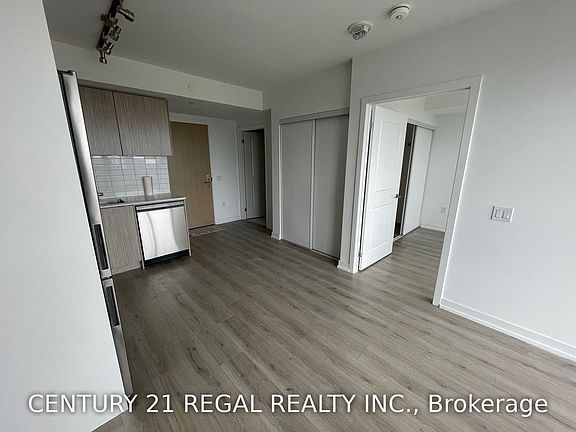 2nd image of 395 Bloor St #2510