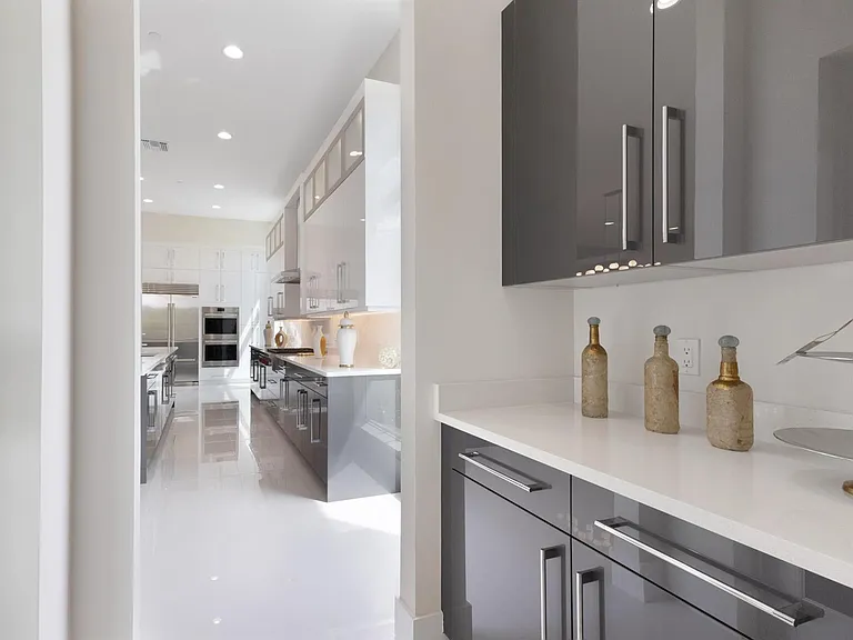 9124 Coral Isles Cir — Photo 25