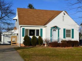 260 24th Ave SW, Cedar Rapids, IA 52404