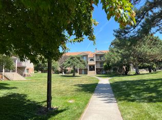 51 Emerald Dr, Lincoln, NE 68516