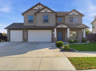 4520 NW Commons Dr, Pasco, WA 99301