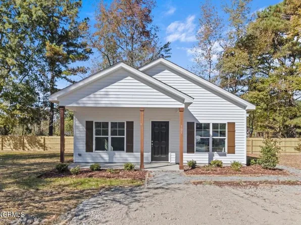 105 N Maple Avenue, Kenly, NC 27542