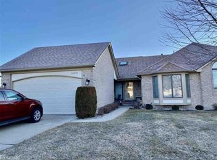 33770 Lighthouse Ct, Chesterfield, MI