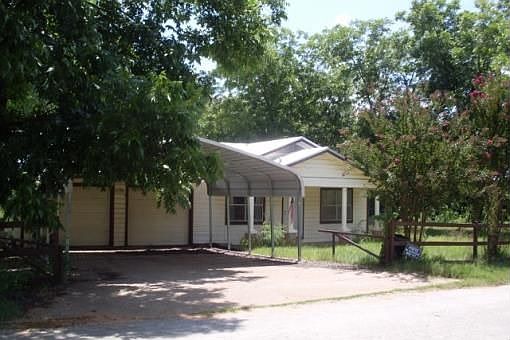 3rd image of 11439 Clover Ln