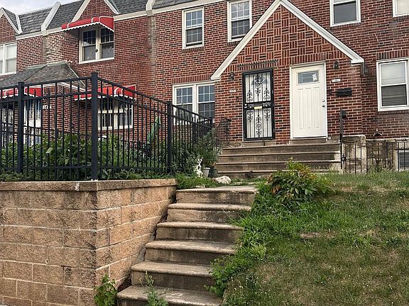 2nd image of 6615 Eastwood St