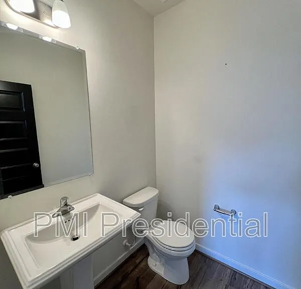 15606 Wolfboro Rd — Photo 8