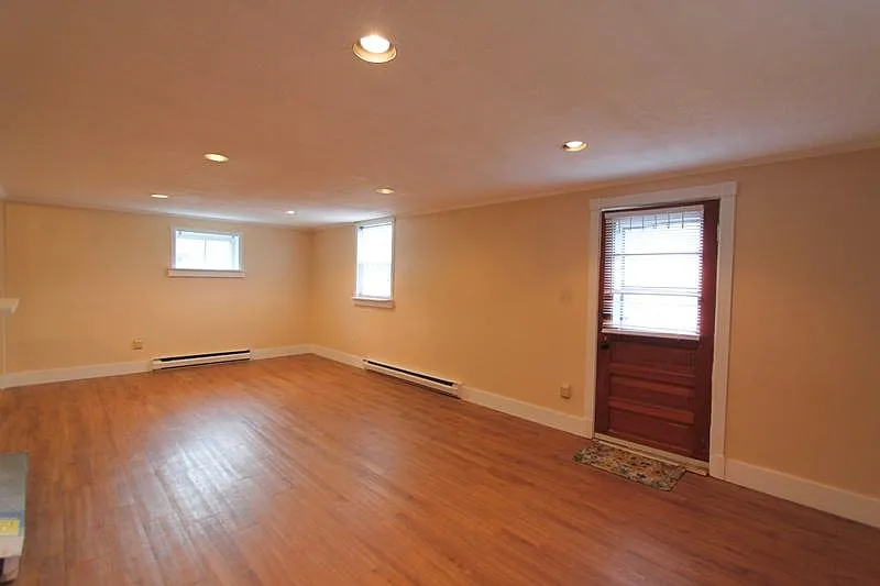 511 Stonehenge Ave photo 1