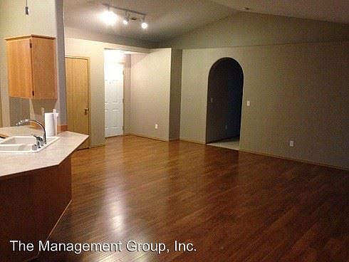 3rd image of 15205 NE 91st St