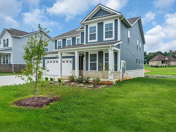 3rd image of 812 Bur Oak Ct