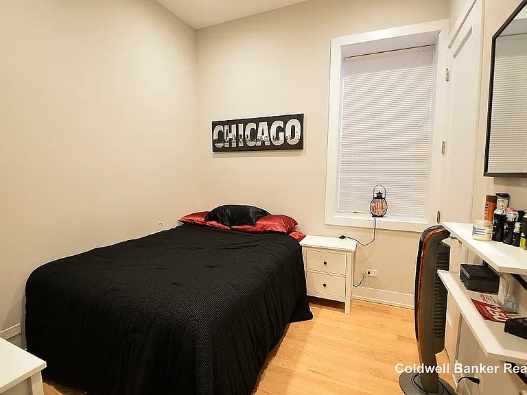 2226 W Warren 1st Fl #1ST FL — Photo 8