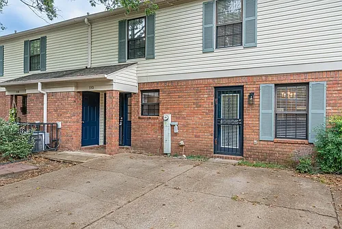 123 Barksdale Ct #123 Photo 1
