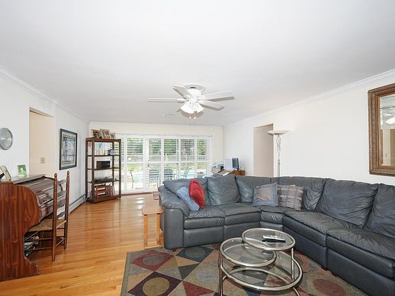 3rd image of 14226 S Chickasaw Trl