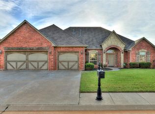 16612 Moorgate Ln, Edmond, OK 73012