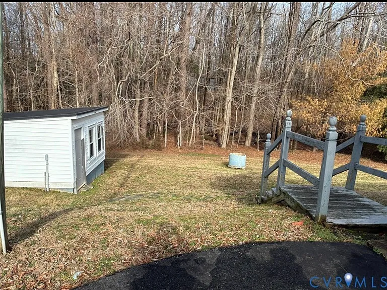 12021 Greenwood Rd — Photo 1