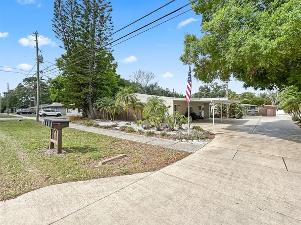 1626 Pine St, Largo, FL 33774