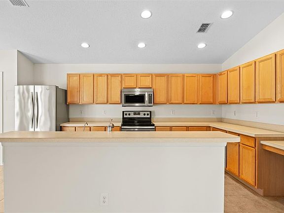 4th image of 4251 Whittner Dr