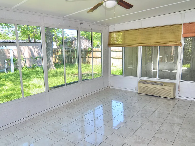 11015 Visalia Dr — Photo 9