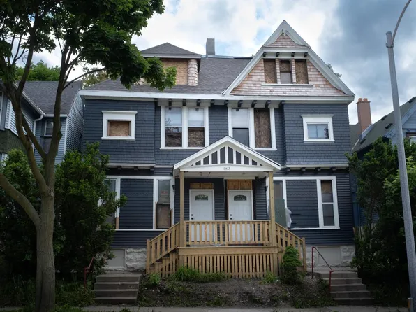 2415 West Kilbourn AVENUE, Milwaukee, WI 53233