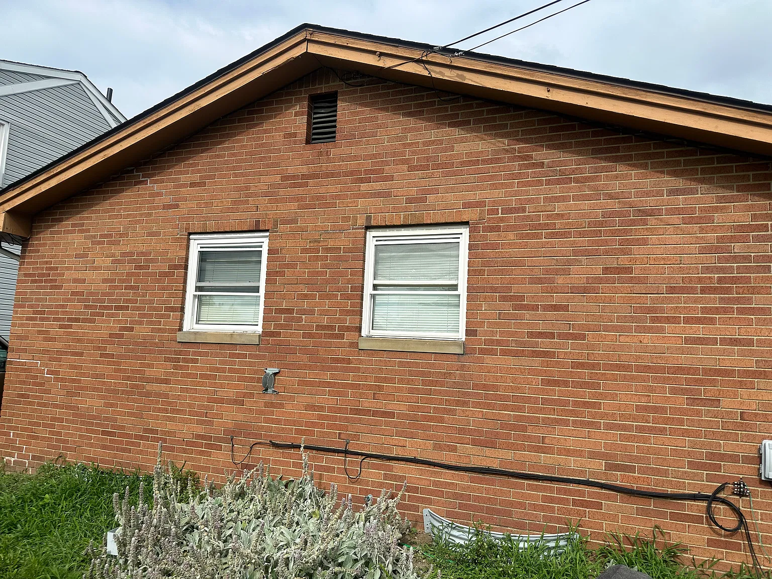 2 bed, 720 sqft, $900 — Photo 1