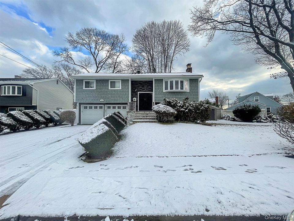 1st image of 815 Iris Place
