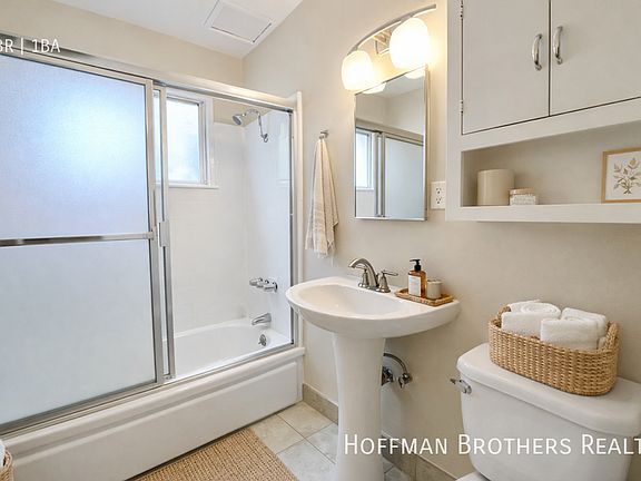 5th image of 1220 N Harper Ave APT 4