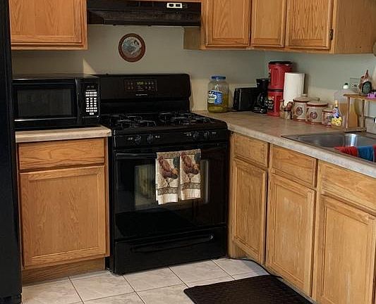 3rd image of 2223 Windsor Ln Unit 1