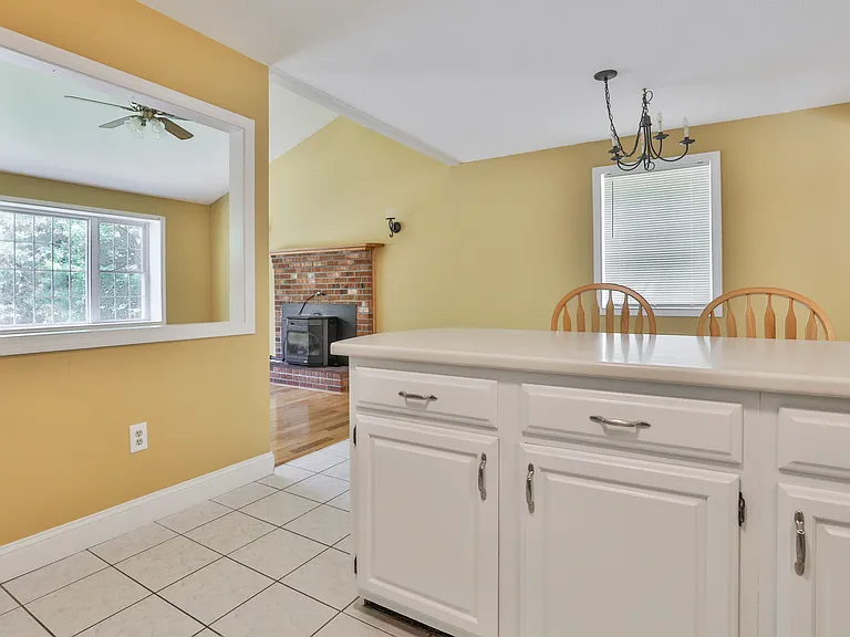 76 Groton Rd — Photo 9