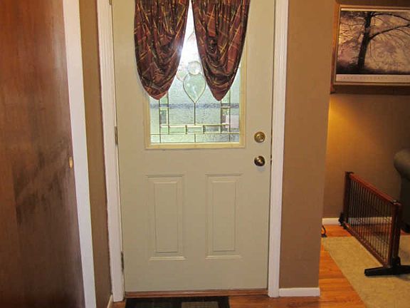 5th image of 18W121 Kirkland Ln