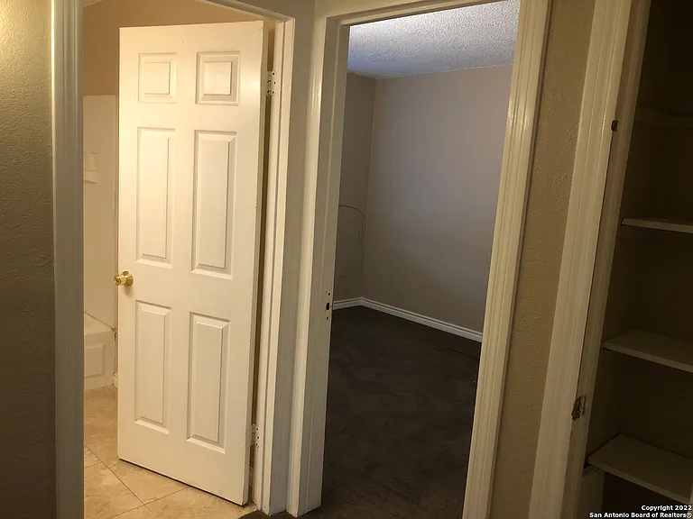 522 Altitude Street - 3 — Photo 4