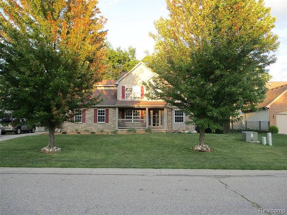 1st image of 4267 Maplewood Meadows Ave