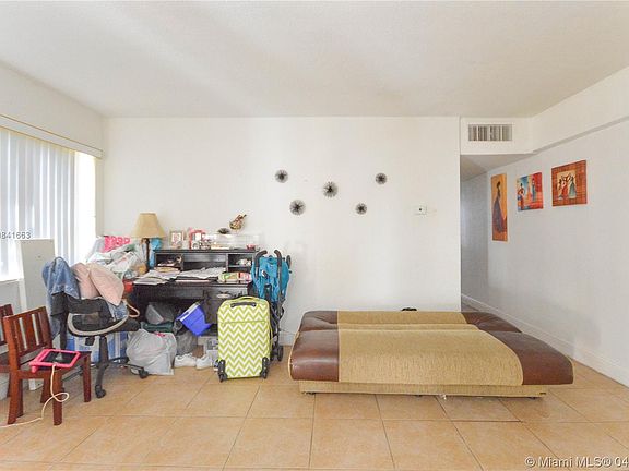 5th image of 1821 NE 168th St APT A1